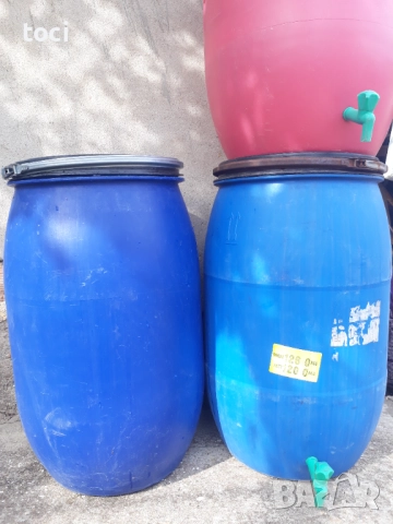 Пластмасови дебели и здрави бидони с капаци с метални скоби за съхранение на течности вино ракия, снимка 3 - Други стоки за дома - 51703813