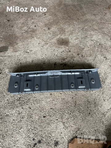 Кора багажник БМВ Е90 BMW, снимка 2 - Части - 52371517