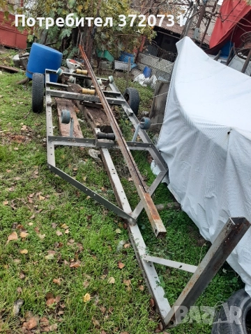 продавам колесар за лодка до 5м .