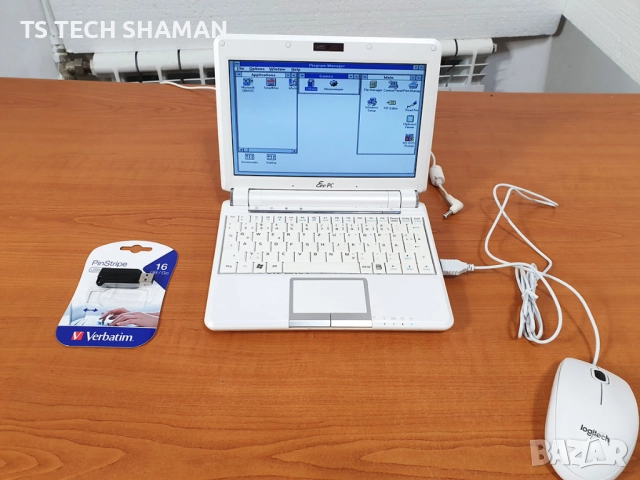 ⭐Продавам уникален лаптоп с ретро Windows 3.1! (release 1992 година)⭐, снимка 3 - Лаптопи за дома - 52187352