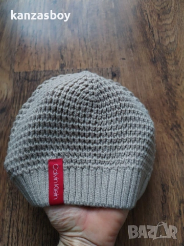 calvin klein - страхотна дамска шапка КАТО НОВА, снимка 6 - Шапки - 53505099