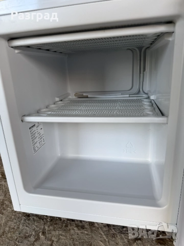 Малък вертикален фризер, снимка 4 - Фризери - 52565079