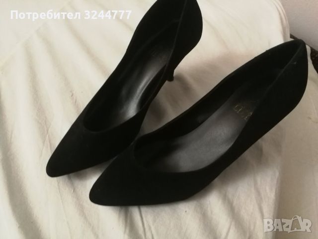 Дамски обувки и чехли, снимка 1 - Дамски ежедневни обувки - 46449434