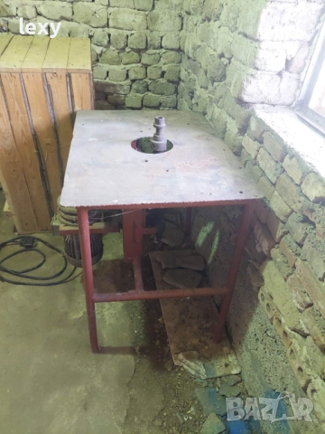 Продавам фреза за дърво – Елпром Троян, снимка 6 - Други инструменти - 51691600