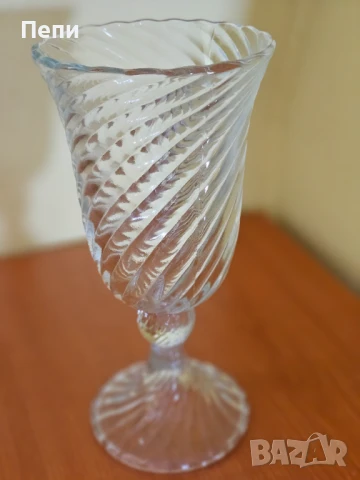 Изящна ваза, снимка 2 - Вази - 51400422