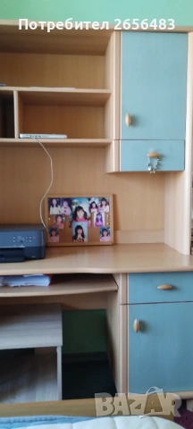 Комплект обзавеждане-етажерка, двукрилен гардероб, бюро, стол, бонус килим