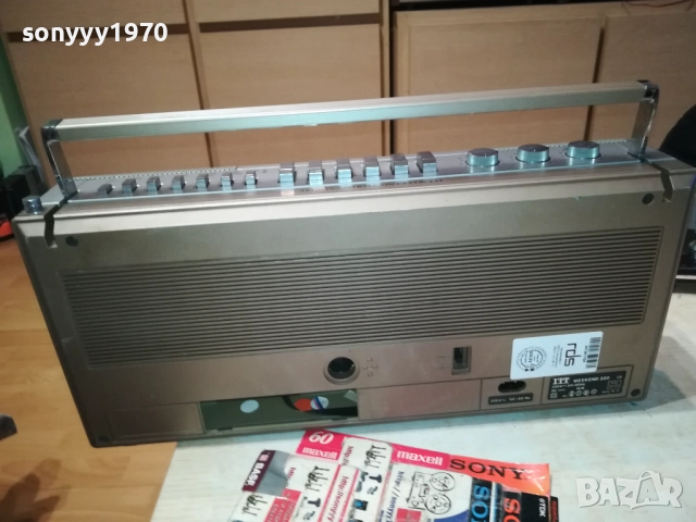 ITT WEEKEND 220 STEREO-ВНОС SWISS 0609252018, снимка 2 - Радиокасетофони, транзистори - 51628256