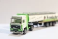 HERPA H0 1/87 VOLVO ЦИСТЕРНА КАМИОН МОДЕЛ ТИР, снимка 3