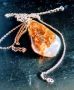 Винтидж медальон от красив масивен кехлибар с мушици и разстения, снимка 3