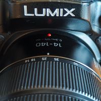 Panasonic Lumix GH4 с обектив 14-140, снимка 1 - Фотоапарати - 45872646