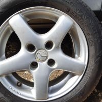 Лятни гуми със джанти, снимка 2 - Гуми и джанти - 45542334