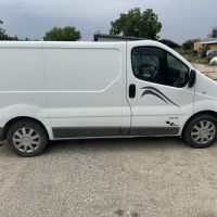  renault trafic   2.0 115 К.С   Дясна дирекция - цена 5 800лв моля БЕЗ бартери / БЕЗ лизинг няма изг, снимка 3 - Бусове и автобуси - 46174650