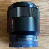 Като нов Макро Обектив SONY FE 50mm F2.8 macro lens 1:1 SEL50M28 - оригинална опаковка, снимка 2 - Обективи и филтри - 46126637