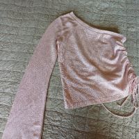 Плетена блузка с един ръкав в розов цвят., снимка 2 - Блузи с дълъг ръкав и пуловери - 45527418