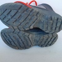 Туристически обувки Quechua, 35 номер , снимка 3 - Детски маратонки - 45267261