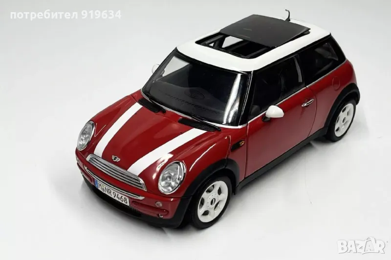 Продавам метална количка MINI Cooper R50 на Kyosho в мащаб 1:18, снимка 1