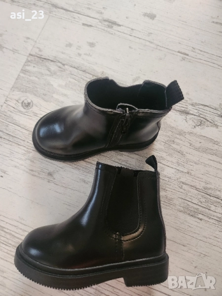 бебешки боти H&M, снимка 1