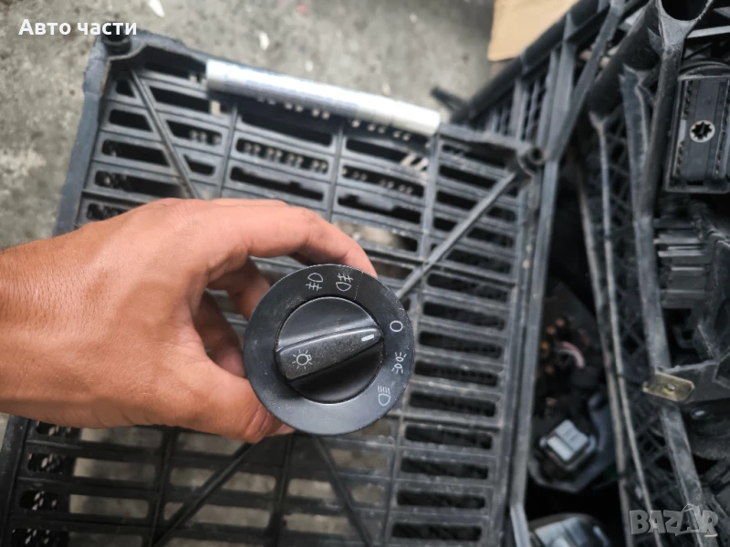 Ключ светлини VW Golf 4 1.6 16V 105 конски сили 1C0941531A, снимка 1