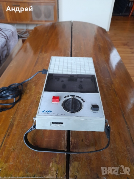 Стар касетофон Life P-71AC, снимка 1