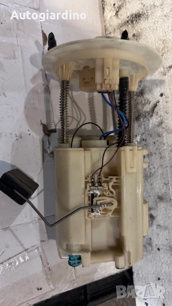 Горивна помпа за Toyota Prius - 77020-47040 / 101961-8990, снимка 1