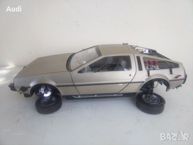 DELOREAN DMS 12 лят модел в мащаб 1/8  Back to the Future Premium 1982г., снимка 14 - Коли, камиони, мотори, писти - 45687759