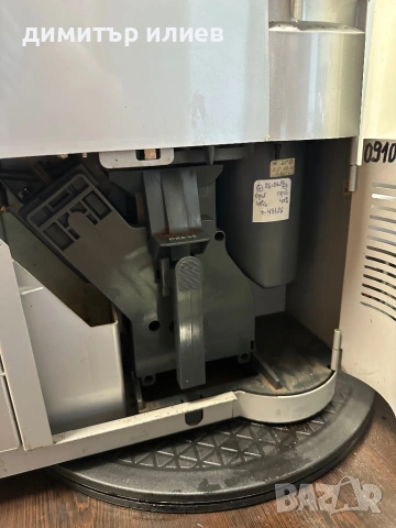 Кафдмашина Saeco Royal, снимка 3 - Кафемашини - 54238505