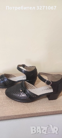 Дамски обувки, снимка 2 - Дамски ежедневни обувки - 52579975