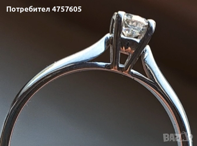 Чисто нов пръстен (бяло злато с диамант)