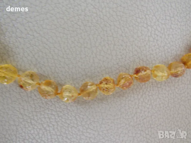 Дамско колие-кръг от първокласен балтийски кехлибар