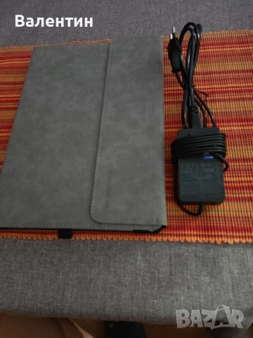 Microsoft Surface Pro 7 , i5-1035G4 CPU-8GB RAM-(128GB)SSD, Батерия на 80% (С ПУКНАТО СТЪКЛО)), снимка 2 - Лаптопи за работа - 52595364