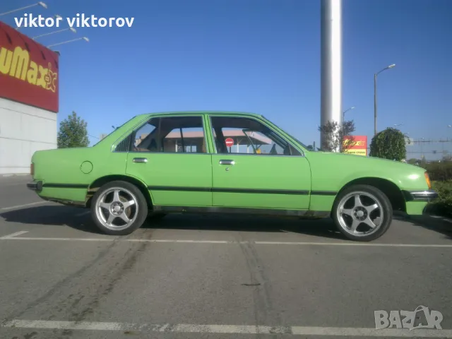 Opel Rekord, снимка 11 - Автомобили и джипове - 48921130