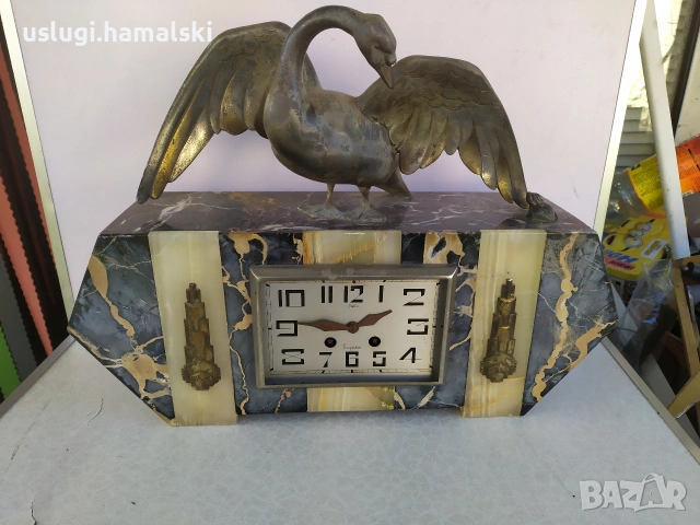 Стар мраморен каминен часовник