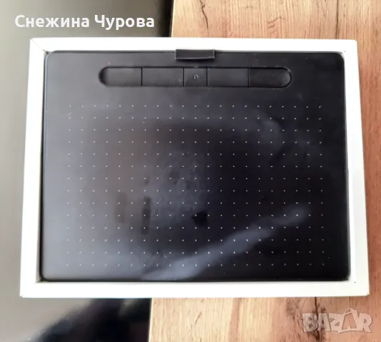 Графичен таблет Wacom Intuos M Bluetooth, снимка 3 - Таблети - 46870809