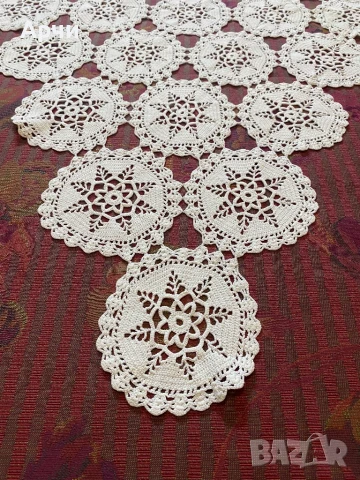 Тишлайфер плетен на една кука, снимка 2 - Покривки за маси - 50995678