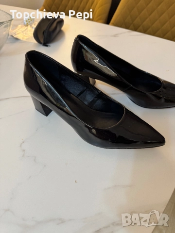 Черни обувки естествен лак, снимка 4 - Дамски елегантни обувки - 51659151