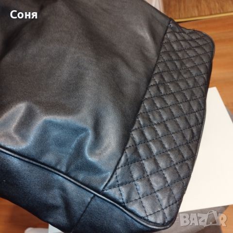 Дамска чанта в черно, кожена с  дръжки  тип верижки, снимка 10 - Чанти - 46474890