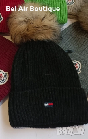 Зимни шапки Moncler, Tommy Hilfiger с естествен косъм, снимка 4 - Шапки - 52626084