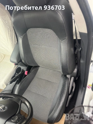 Toyota Auris 1.8 HYBRID, снимка 10 - Автомобили и джипове - 53561049