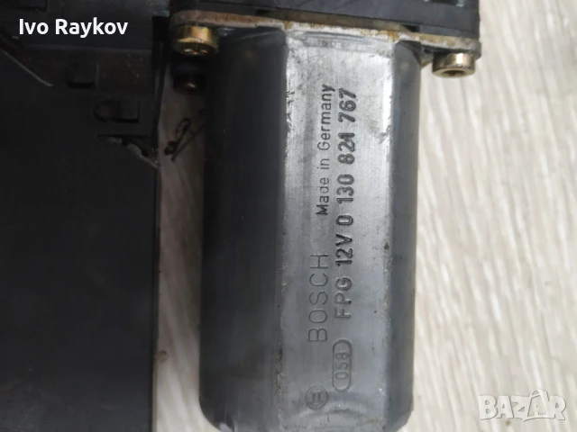 Моторче Стъклоповдигане , преден десен прозорец VW Golf IV.  VW BORA, снимка 2 - Части - 51007235