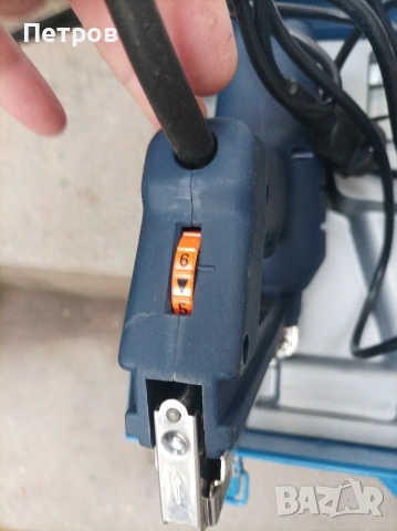 Такер немски с метален куфар и пирони, снимка 5 - Други инструменти - 53202265