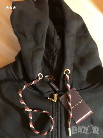 Продавам оригинален ватиран суичър Tommy Hilfiger, снимка 2 - Суичъри - 48014703