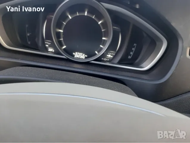 Volvo v40 d2 2018г. 2.0д.120к., снимка 3 - Автомобили и джипове - 47145302