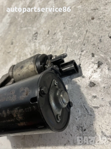 Мотор за стартер Bosch за Volkswagen Scirocco 2.0 Tfsi (2008), снимка 2 - Части - 54190544