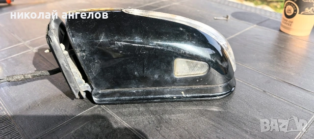 огледало за мерцедес w211 , снимка 2 - Части - 53779235