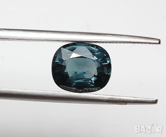  Рядък кристално чист естествен зелено-син турмалин 1,82 карата! Сертификат!, снимка 3 - Други - 54153729