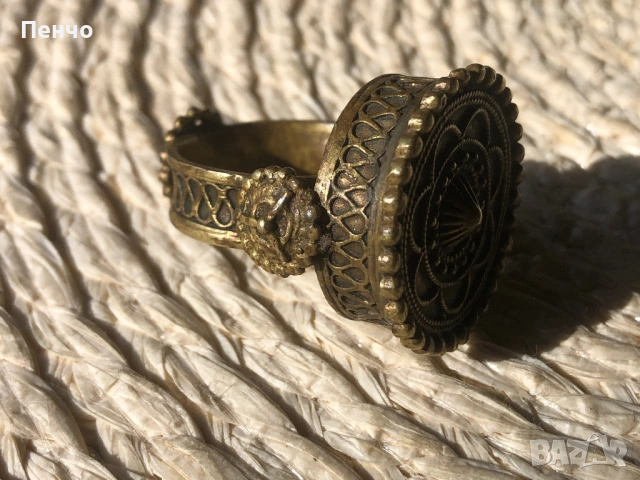 стар голям възрожденски пръстен, снимка 11 - Антикварни и старинни предмети - 49665241
