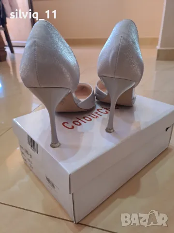 Супер елегантни сребристи обувки , снимка 3 - Дамски обувки на ток - 50089592
