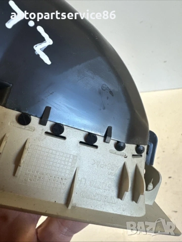 Заден ляв въздуховод за Volvo XC60 2.0D (2011) 30671770, снимка 2 - Части - 53743250