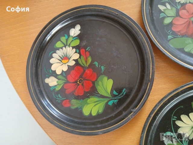 руски метални чинии и алуминиев чайник 3 евро , снимка 2 - Антикварни и старинни предмети - 53791615