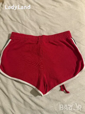 Къси гащи Hollister, снимка 3 - Къси панталони и бермуди - 49696300